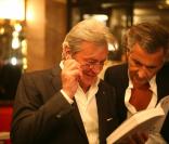 Alain Delon et BHL aux 20 ans de la revue La règle du jeu, au Café de Flore, à Paris. 30/11/2010