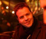 Nicolas Demorand aux 20 ans de la revue La règle du jeu, au Café de Flore, à Paris. 30/11/2010