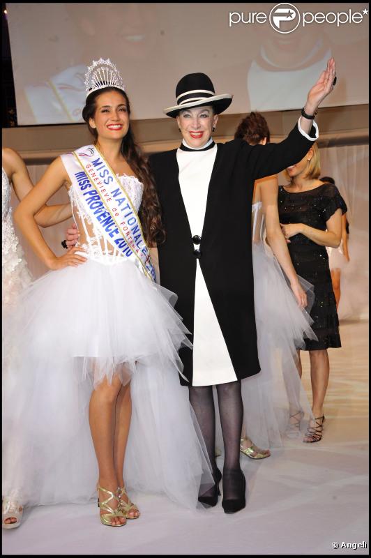 Barbara Morel a été élue Miss Nationale 2011 par les internautes. Elle est consacrée à la Salle Wagram, dimanche 5 décembre, devant plus de 1 000 personnes.