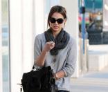 Jessica Alba dans les rues de Los Angeles le 8/12/10