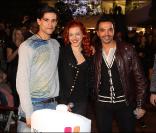 Golan Yosef (Dracula), Anaïs Delva (Lucie) et Kamel Ouali, donnent le coup d'envoi des illuminations de noël au 4 Temps à La Défense, le 26 novembre 2010