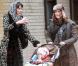 La belle Paz de la Huerta, sa soeur Rafaela et la fille de cette dernière, en shopping à New York, le 10 décembre 2010.