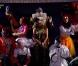 Les danseurs d'Origins pendant leur show de leur demi-finale