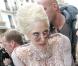 Lady GaGa, enfin arrivée à Paris, déjeune au restaurant Chez André. 20/12/2010