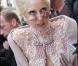 Lady GaGa, enfin arrivée à Paris, déjeune au restaurant Chez André. 20/12/2010