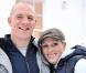 Zara Phillips et son fiancé Mike Tindall prennent ka pose dans leur domicile du Gloucestershire après avoir annoncé leur futur mariage le 21 décembre 2010