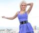 La bombe Holly Madison, ex-girlfriend de Hugh Hefner, s'est clashée avec la nouvelle fiancée du boss de  Playboy , Crystal Harris...
