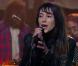 Charlotte Gainsbourg se produit au David Letterman Show , sur CBS, en janvier 2010.