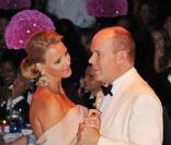 Mariage du prince Albert et de Charlene : Giorgio Armani signe la robe !