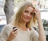 Cameron Diaz boude les Golden Globes et prend du bon temps !