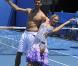Le 21 janvier 2011, Novak Djokovic se ressourçait avant d'entamer les choses très sérieuses à l'Open d'Australie : quelques heures après sa victoire sur Troicki, il s'éclatait avec la belle danseuse Kym Johnson de Dancing with the stars .