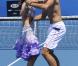 Le 21 janvier 2011, Novak Djokovic se ressourçait avant d'entamer les choses très sérieuses à l'Open d'Australie : quelques heures après sa victoire sur Troicki, il s'éclatait avec la belle danseuse Kym Johnson de Dancing with the stars .
