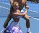 Le 21 janvier 2011, Novak Djokovic se ressourçait avant d'entamer les choses très sérieuses à l'Open d'Australie : quelques heures après sa victoire sur Troicki, il s'éclatait avec la belle danseuse Kym Johnson de Dancing with the stars .
