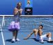 Le 21 janvier 2011, Novak Djokovic se ressourçait avant d'entamer les choses très sérieuses à l'Open d'Australie : quelques heures après sa victoire sur Troicki, il s'éclatait avec la belle danseuse Kym Johnson de Dancing with the stars .