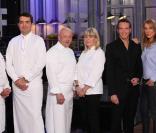 Agathe Lecaron aux côtés de Stéphane Rotenberg et le jury de Top Chef