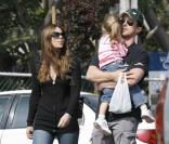 Christian Bale en famille au marché fermier de Los Angeles, le 20/04/08