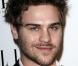 Grey Damon assiste au diner donné par le magazine Elle en l'honneur des femmes de la télévision à Los Angeles, le 27 janvier 2011.