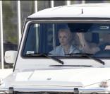 Britney Spears sort des studios de danse de Topanga Plaza, à Woodland Hills, le 2 février 2011
