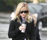 Reese Witherspoon va à la messe en famille (30 janvier 2011 à Los Angeles)