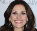 Julia Roberts incarnera la Reine maléfique dans  The Brothers Grimm : Snow White. 