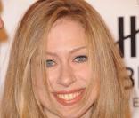 Chelsea Clinton au gala de l'amfAR, le 9 février 2011. 