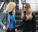 Elle Macpherson et Claudia Schiffer sonnent l'heure de la réconciliation à Londres, le 10 février 2011.