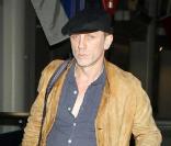 Daniel Craig, aéroport de Los Angeles, le 12 février 2011