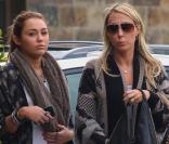 Miley Cyrus et sa mère Tish à Los Angeles le 15 février 2011