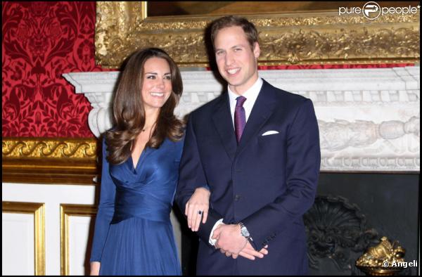 Kate Middleton et le prince William le jour de l'annonce de leurs fiançailles, le 16 novembre 2010. 
