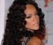 Rihanna opte pour les boucles sauvages en novembre 2006 