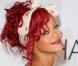 Rihanna : sublime quand elle opte pour le rouge version boucles en novembre 2010 