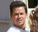 Mark Wahlberg et sa fiancee Rhea Durham avec leurs enfants