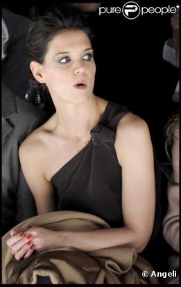 Katie Holmes au défilé Max-Mara à la Fashion Week de Milan, le 24 février 2011.