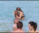 Satya Oblet et sa chérie à la plage à St Barth, le 10 février 2011