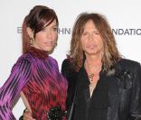 Erin Brady et Steven Tylerà la 19ème édition de la Elton John AIDS Foundation organisé à Los Angeles, le 27 février 2011.