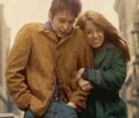 Suze Rotolo, qui fut la compagne et la muse de Bob Dylan au début de sa  carrière, est morte le 24 février 2011 à New York, des suites d'une  longue maladie. En écoute :  Don't think twice, it's alright . 