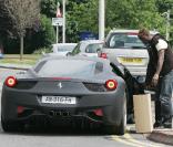 Louis Saha et sa Ferrari 