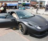Louis Saha et sa Ferrari 