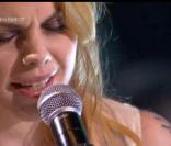Béatrice Martin (Coeur de Pirate) interprète  Francis , lors de la seconde moitié des Victoires de la Musique 2011, mardi 1er mars sur France 2.