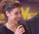 Zaz reçoit la Victoire de la Chanson originale de l'année, remise par le public via les votes téléphone-SMS, pour le titre  Je veux , lors de la seconde moitié des Victoires de la Musique 2011, mardi 1er mars sur France 2.