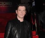 Benjamin Biolay, sur le tapis rouge de la seconde cérémonie 2011 des Victoires de la Musique, mardi 1er mars à Paris.