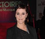 Zaz, sur le tapis rouge de la seconde cérémonie 2011 des Victoires de la Musique, mardi 1er mars à Paris.