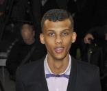 Stromae, sur le tapis rouge du Palais des Congrès de  Paris pour la Victoires de la Musique 2011, mardi 1er mars.
