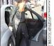 Kate Moss le 6 mars à Paris en route pour une séance photos.