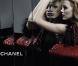Blake Lively en femme fatale devant l'objectif du grand Karl...