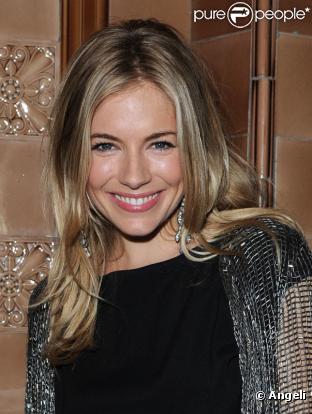 Sienna Miller lors de la soirée après la présentation en avant-première de Flare Path à Londres le 10 mars 2011