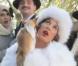 Zazie en bourgeoise délirante : Dans les coulisses de son nouveau clip !