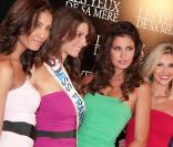 Les Miss Chloé Mortaud, Miss France Laury Thilleman, Malika Ménard, Alexandra Rosenfeld et Sylvie Tellier ont fait sensation à la première du film Les Yeux de sa mère le 22 mars 2011 à Paris