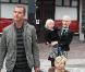 Gwen Stefani, son mari Gavin Rossdale et leurs fils Kingston et Zuma, en virée à Los Angeles le 26 mars 2011