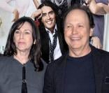 Billy Crystal et sa femme Janice à l'occasion de l'avant-première d' Arthur, un amour de milliardaire , au Ziegfeld Theatre de New York, le 5 avril 2011.